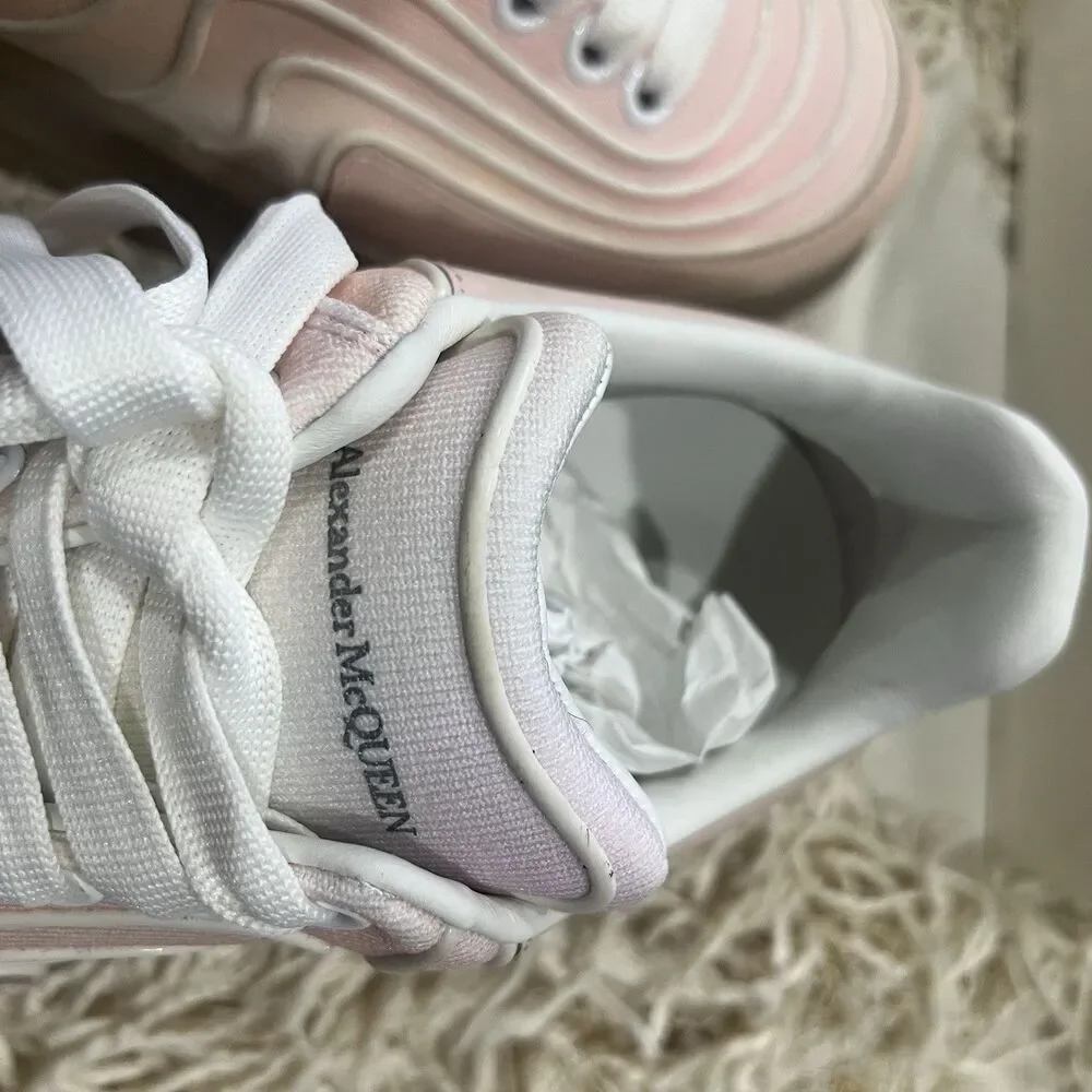 Alexander McQueen Oversized Women’s Sneakers Waves Knit Pink Ombré 38 NEW